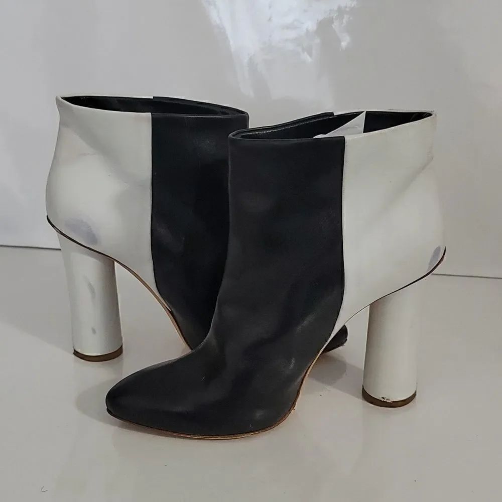 Maiyet Color Block Circular Heel Bootie - Picture 13 of 13